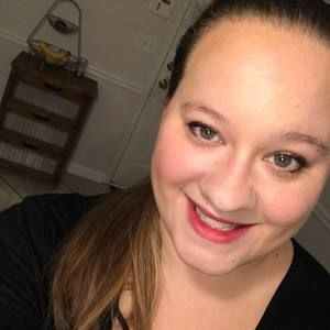 Meet your Posher, Holly