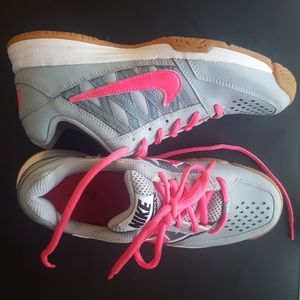 nike court shuttle 5