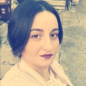 Meet your Posher, Natia