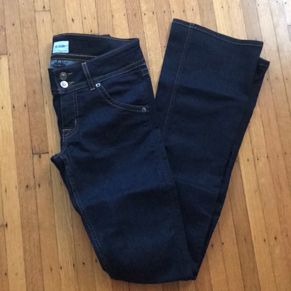 BRAND NEW! Tags on! Hudson signature bootcut jeans - Picture 3 of 5