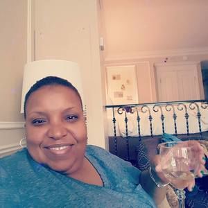 Meet your Posher, Yolanda