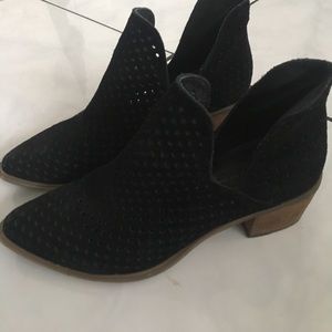 Steve Maddeen booties