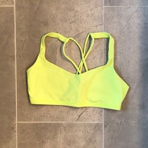 Lululemon Free to Be Bra