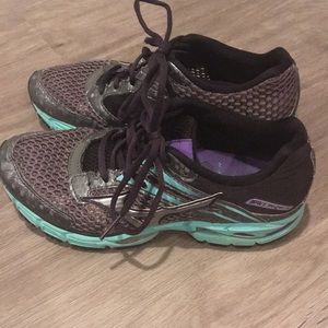 Mizuno Wave Inspire size 8