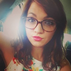 Meet your Posher, Becca