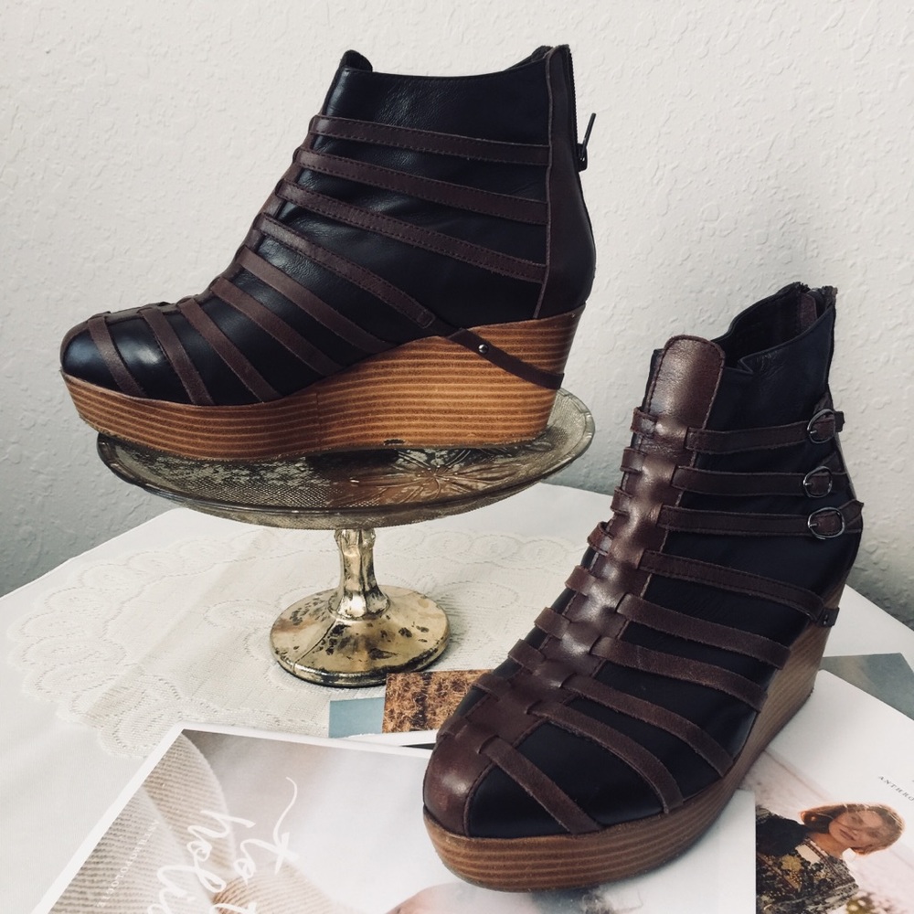 wedge ankle booties size 9 (8.5US)