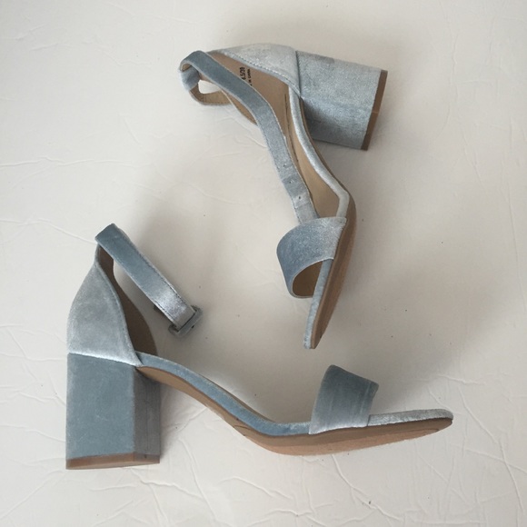 chinese laundry velvet heels