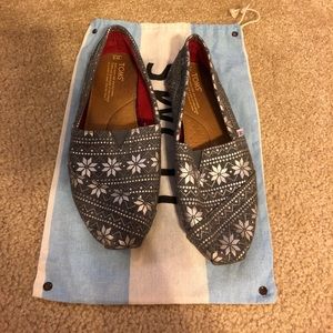 Holiday Edition Toms
