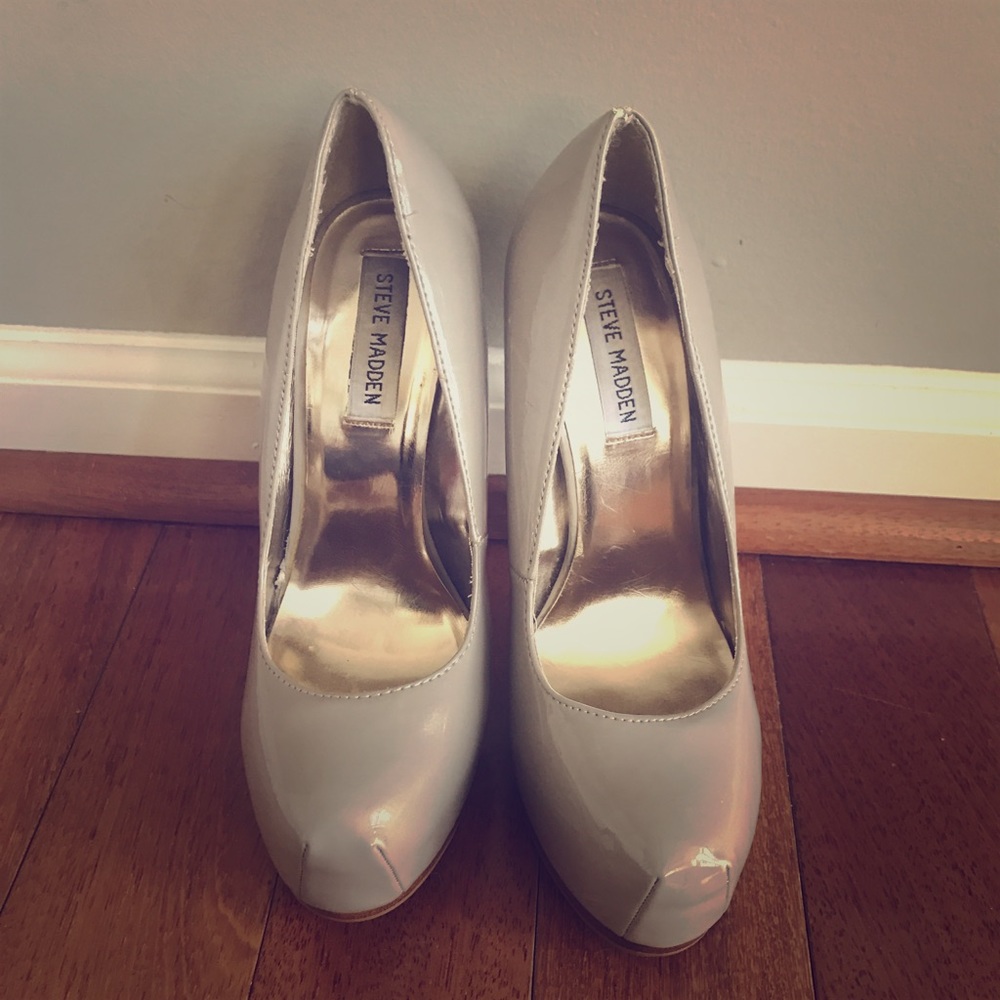 Steve Madden patten leather nude pumps size 7