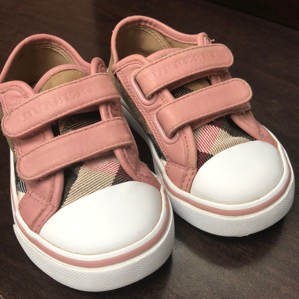 Girls Burberry tennis shoes