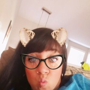 Meet your Posher, Leanne