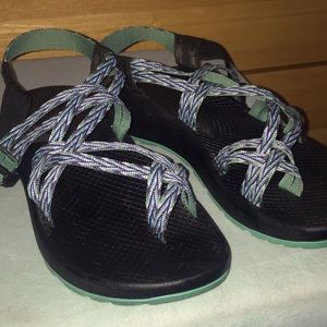 2-strap chacos