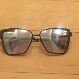 DIFF Eyewear Sunglasses