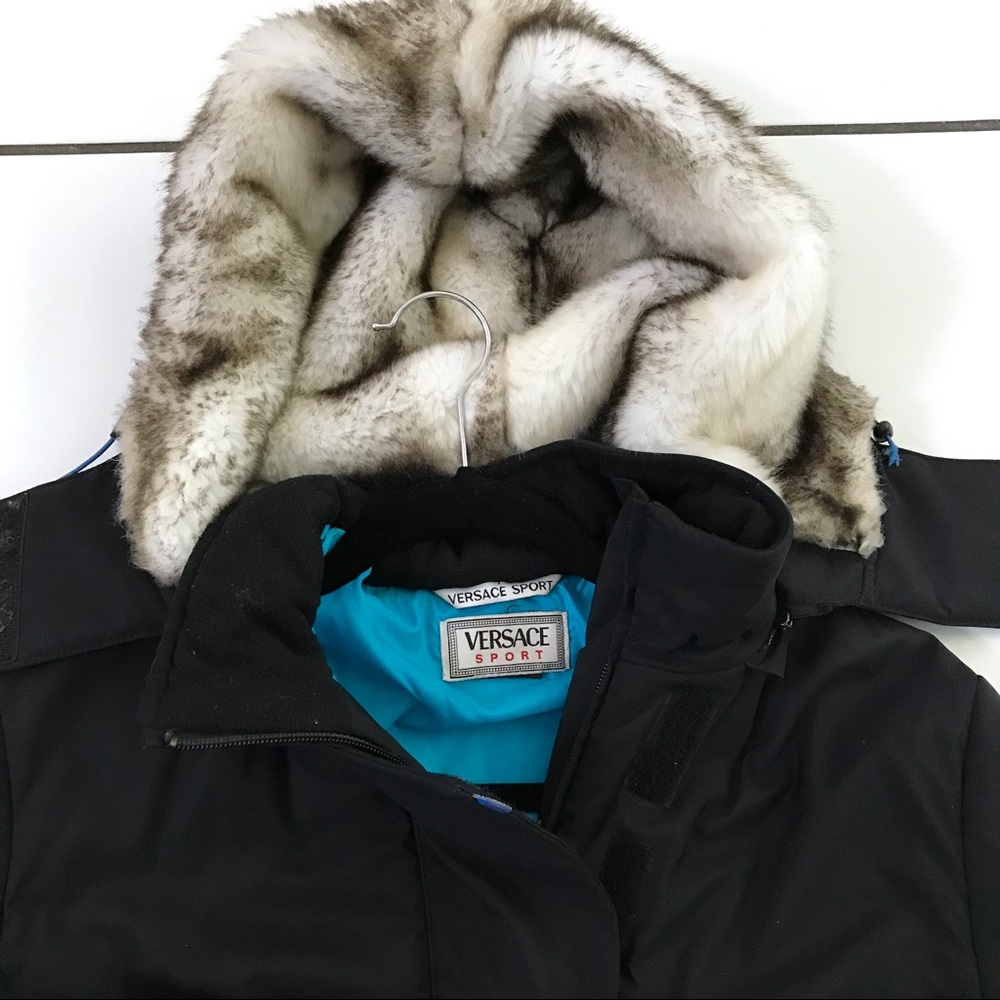 🚫SOLD🚫🎿 Versace Sport Apres-Ski Coat 🎿 - Picture 5 of 8