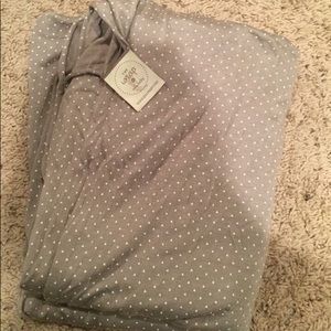 Solly Wrap grey with white polka dots