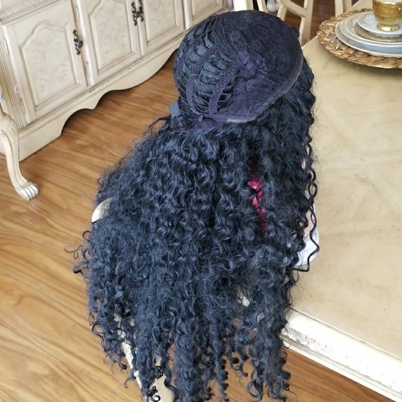 Used Curly Beauty Wig 22-24 inches!! main image 6