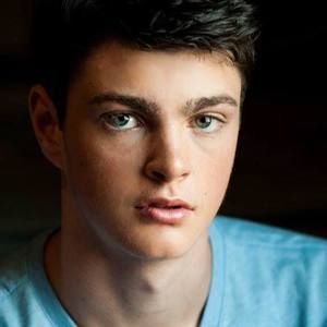 Meet your Posher, Ethan