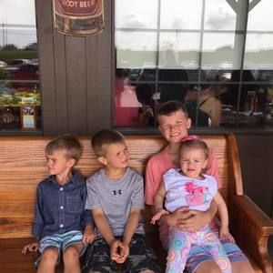 Meet your Posher, Deborah