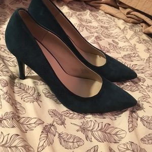 Nine West emerald green velour heels