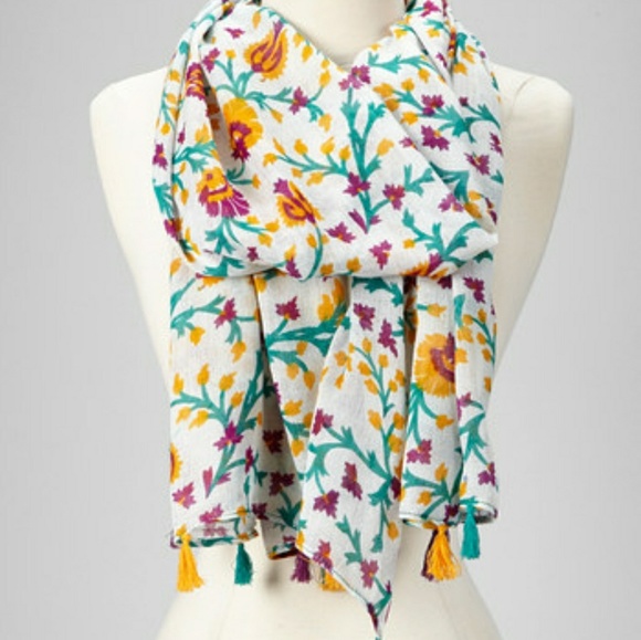 Accessories - 🌻 FLASH SALE TODAY ONLY! Floral Scarf!