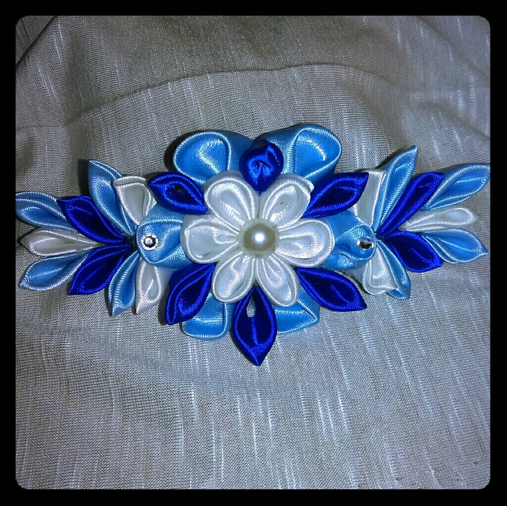 Handmade satin ribbon blue and white biarette 5"