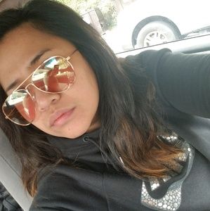 Meet your Posher, Jemalyn