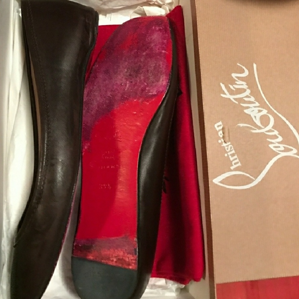 Beautiful gently used red bottom.