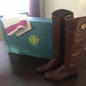 Tory Burch Ashlynn riding boots. Size 8