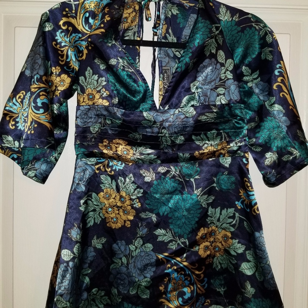 Geisha Guess Sexy Silk Top