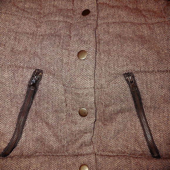 Refuge Vest - Picture 2 of 3