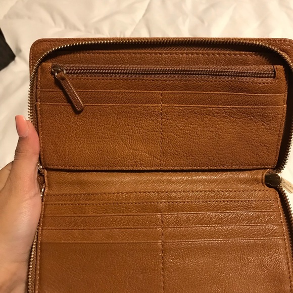 Michael Kors handbag and matching wallet👜 - Picture 6 of 8