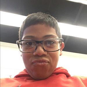 Meet your Posher, Brady