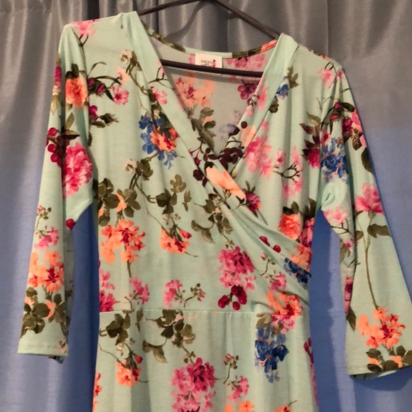 Mint floral wrap maxi dress - Picture 4 of 6