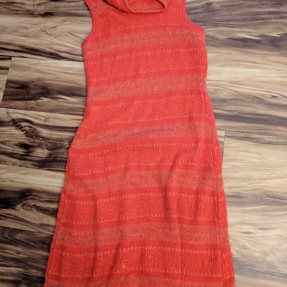 Dresses - Picture 5 of 7