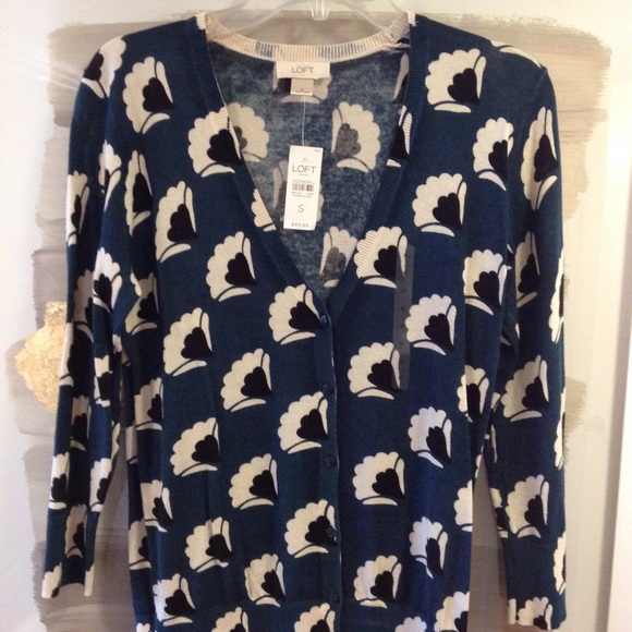 LOFT Sweaters - LOFT V-neck Cardigan
