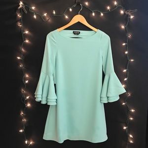 $17 New (with tag) BEBE dress💥