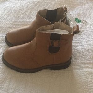Adorable Carter’s little girls’ ankle boots NWT