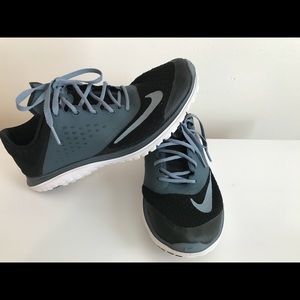 Nike FS Lite Size 8
