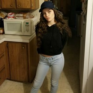 Meet your Posher, Nina