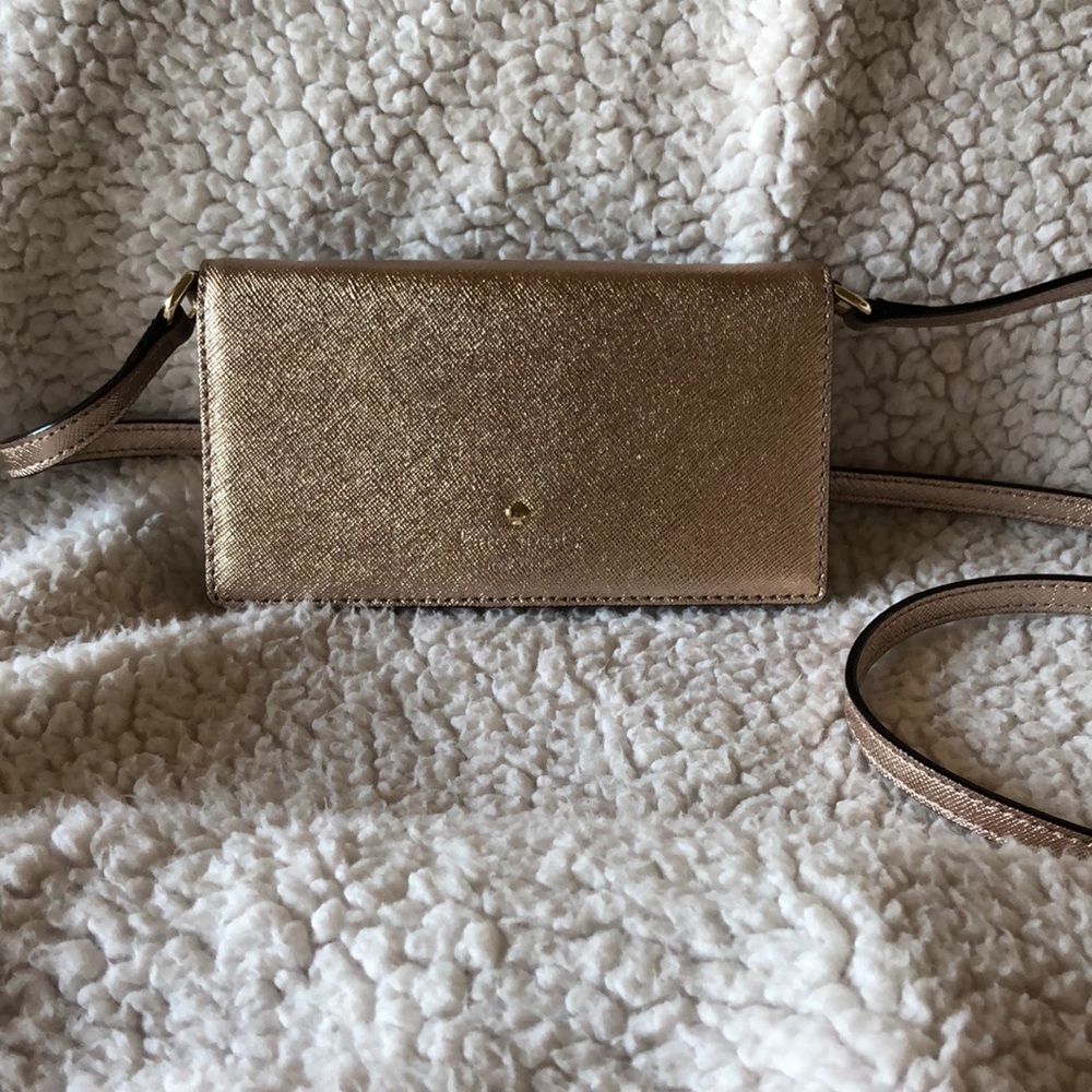 Kate Spade New York ip7 rose gold crossbody bag