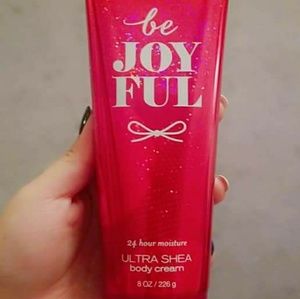 Bath&body works body cream