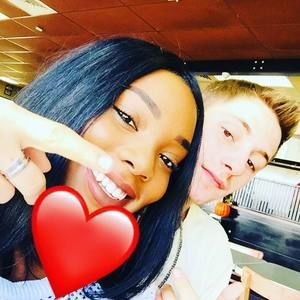 Meet your Posher, Antionette