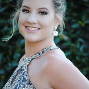 Meet your Posher, Kelli