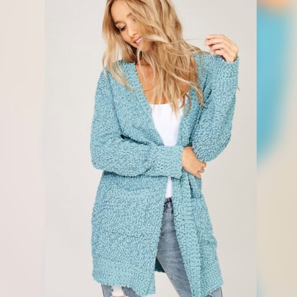 Last 1! CLOSET STAPLE Cozy cardigan - Picture 2 of 4