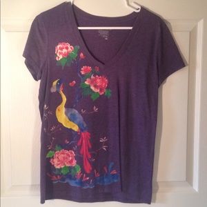 Purple Old Navy Short sleeve tee w/peacock. Size M