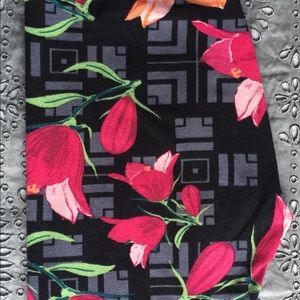 Lularoe tulip leggings OS NEW