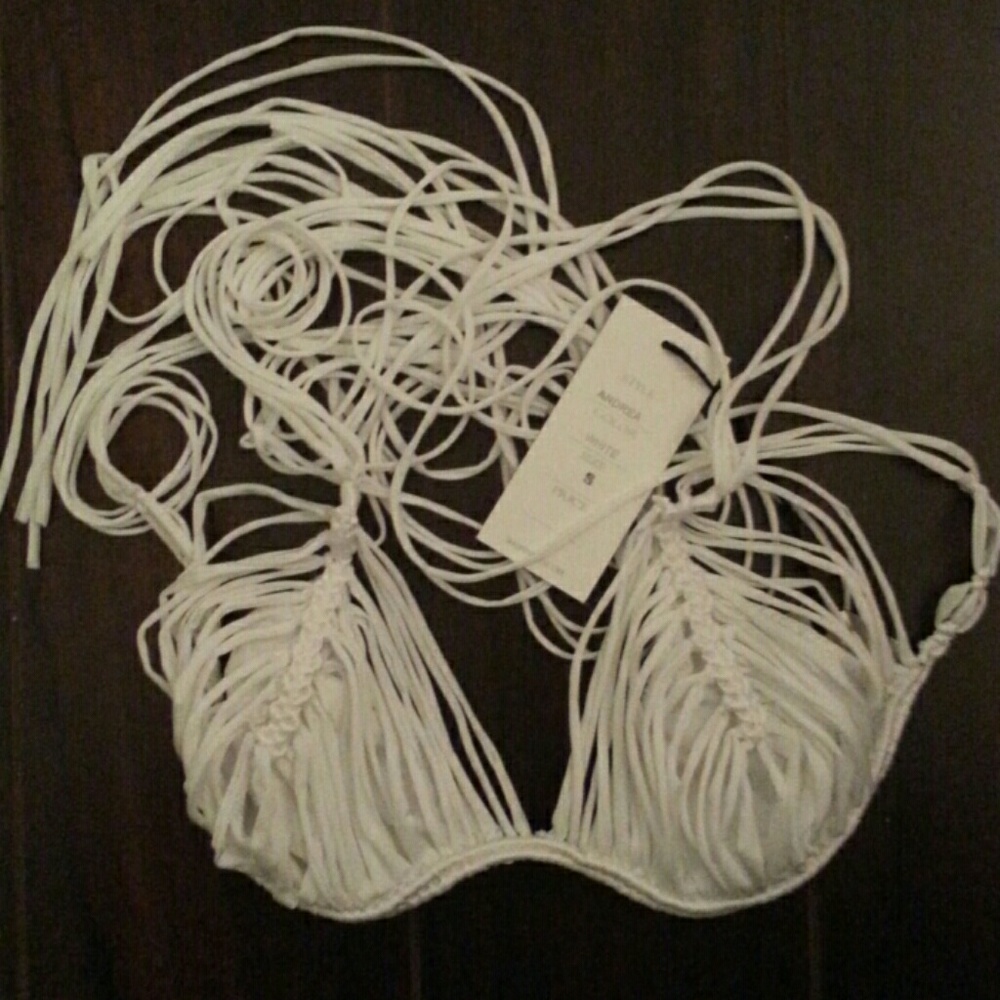 Bikini top on hold for hfull