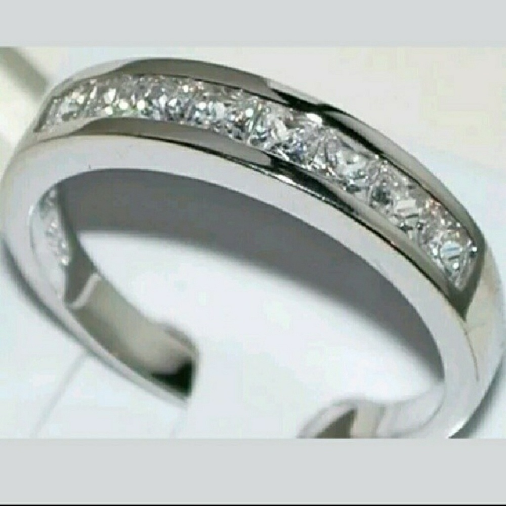 14k White Gold Princess cut Wedding Band - Picture 1 of 5