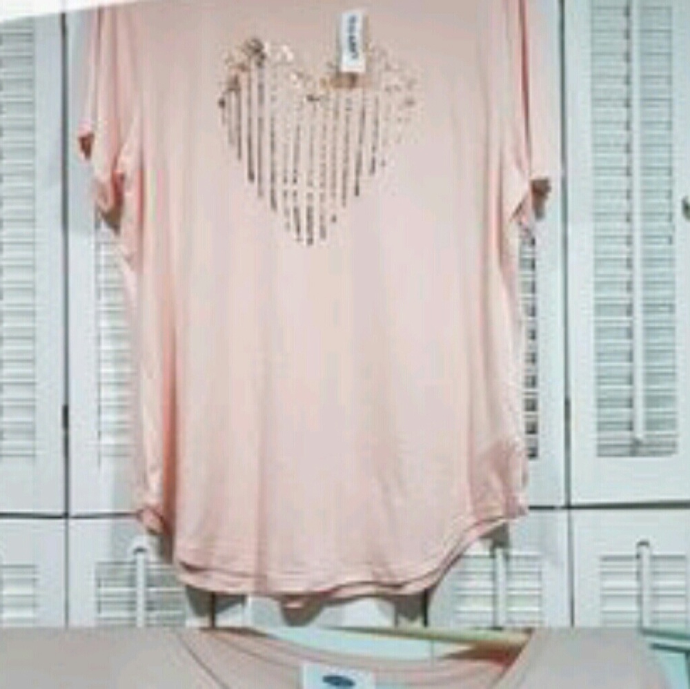 Graphic tee