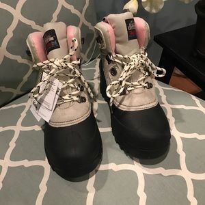 Thinsulite Itasca winter boots nwt